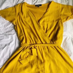 Lulu’s Gold Romper Size L